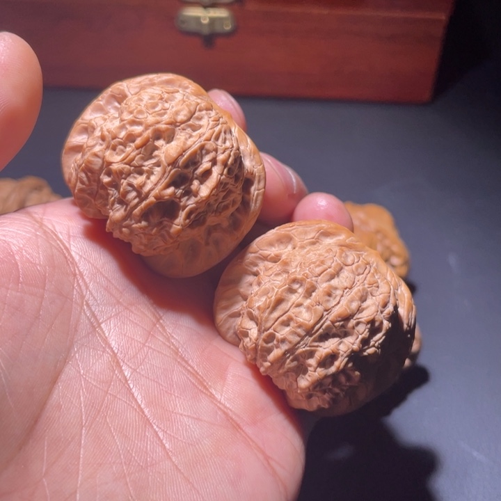 文玩核桃把件41血麒麟 微修