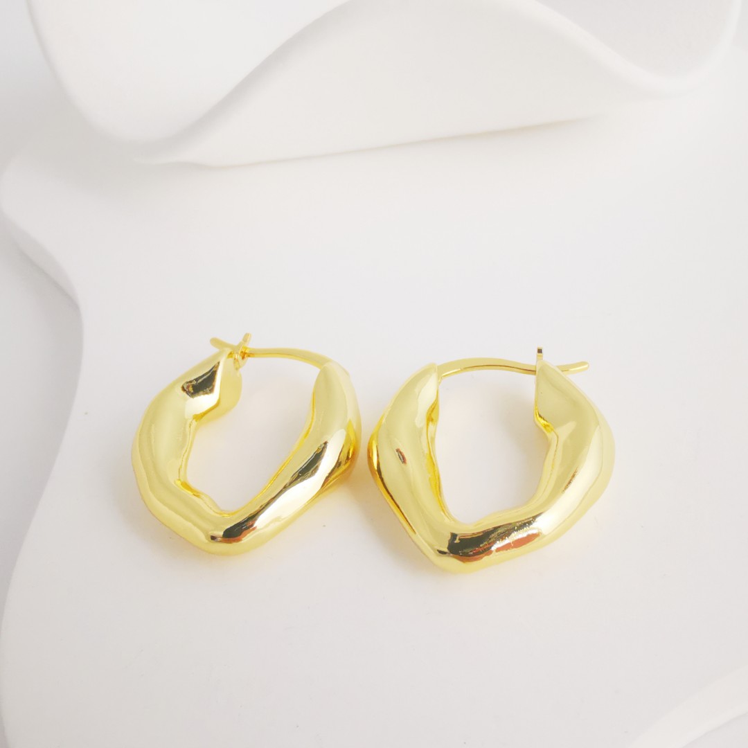 铜合金耳饰 轻奢设计师款耳钉~6896