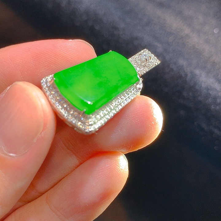 【闪购商品】翡翠颈饰银S925镶嵌翡翠