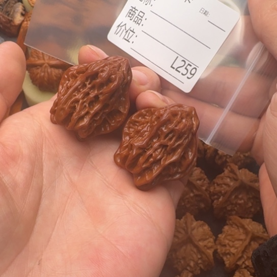 一***1把件文玩核桃富贵吉祥鸟