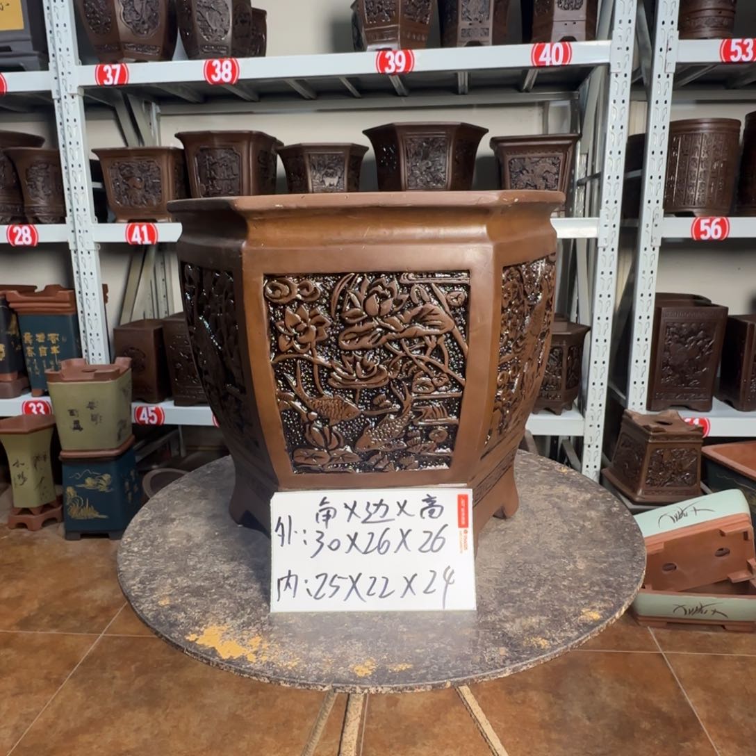 紫砂花盆，有1厘米左右尺寸差距，有色差