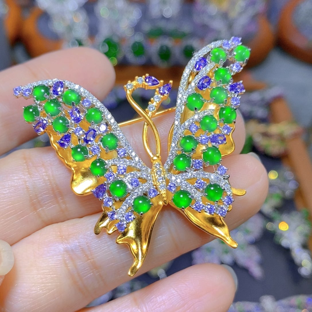 翡翠颈饰银S925镶嵌天然翡翠