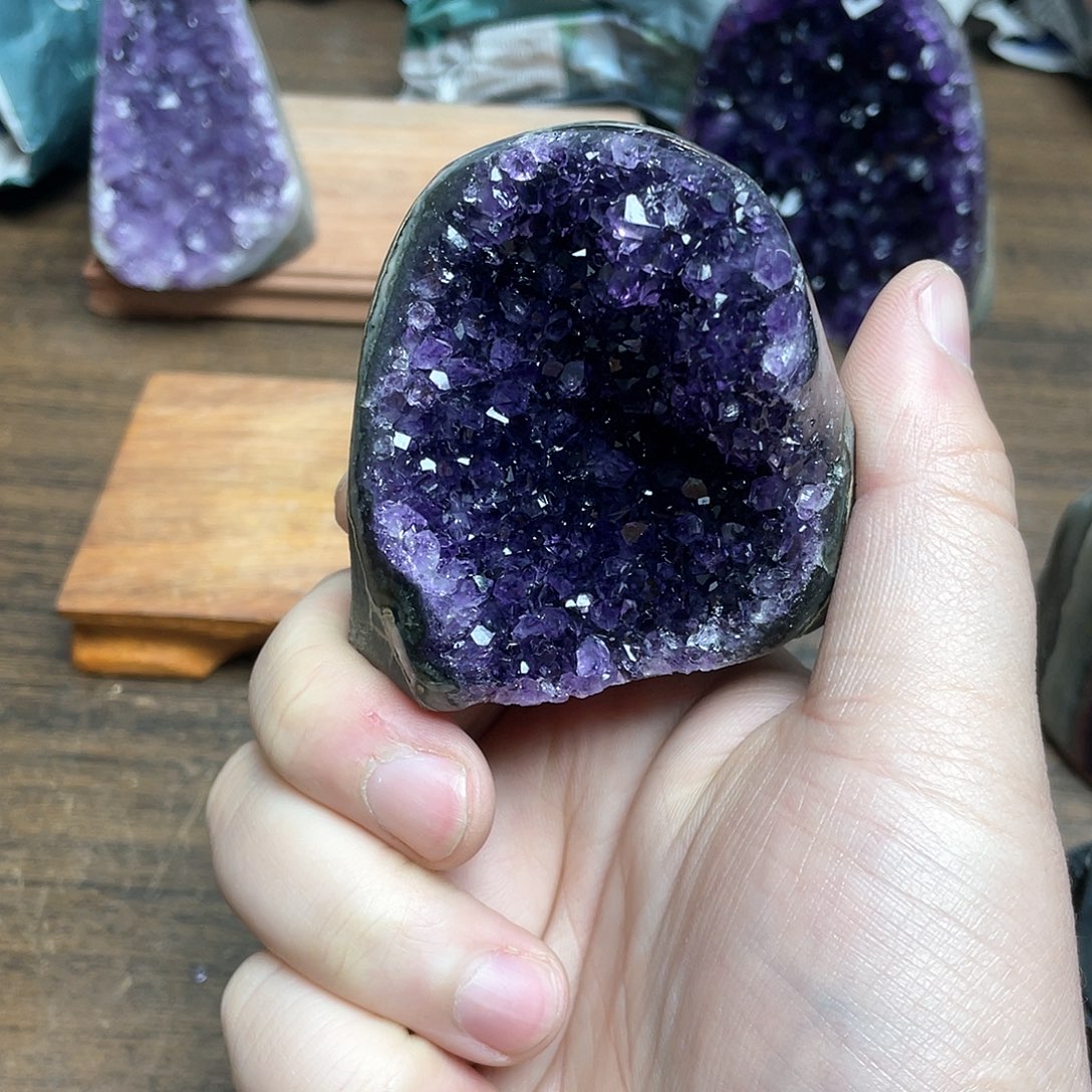 紫晶大型摆件（非配饰）未镶嵌