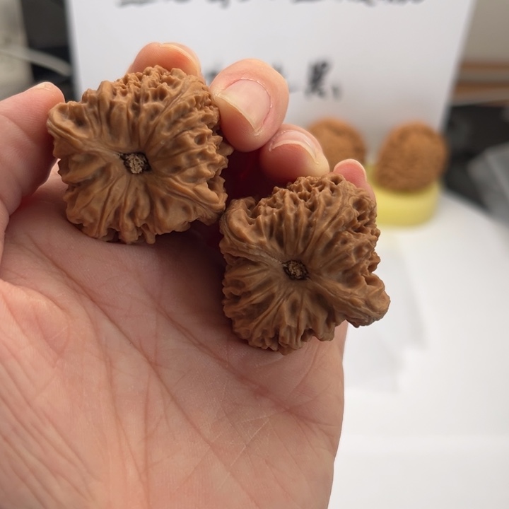 大***唐文玩核桃吊坠南疆