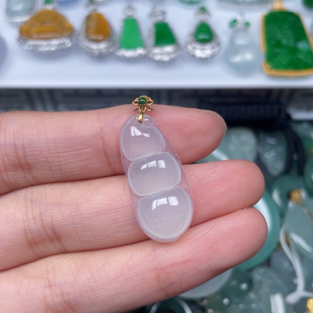 翡翠颈饰18K金镶嵌翡翠