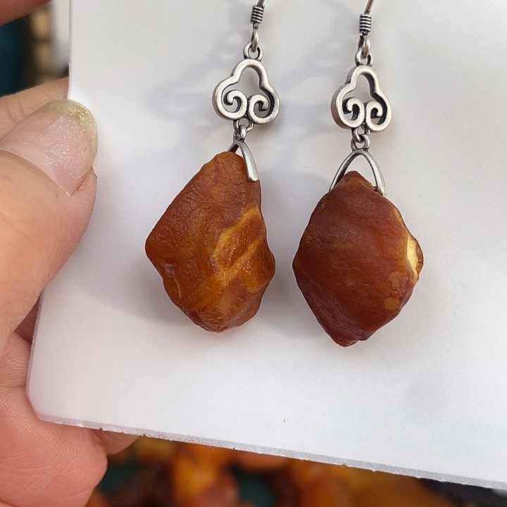 琥珀未镶嵌颈饰耳坠