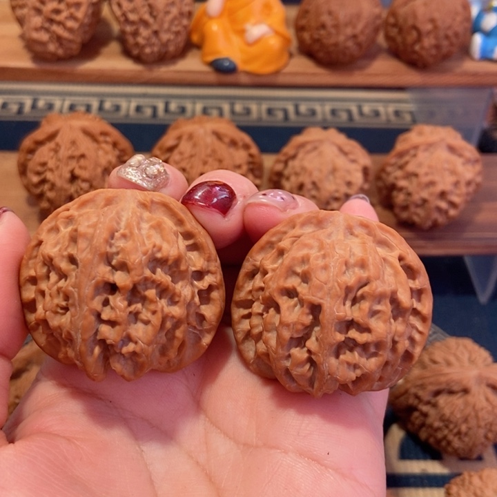 津***坊文玩核桃吊坠苹果园