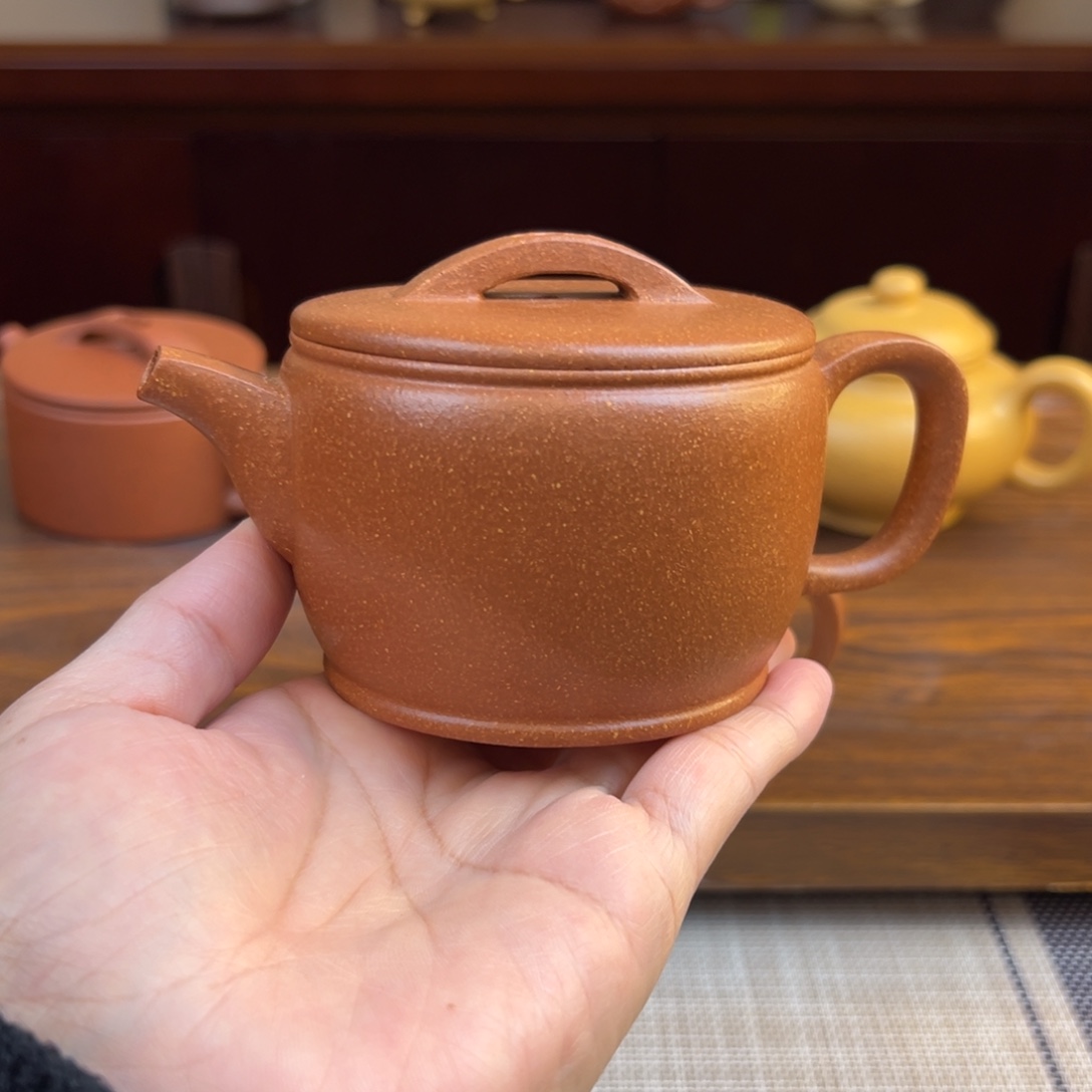 茶壶紫砂黄降坡汉瓦半手瑕品210cc