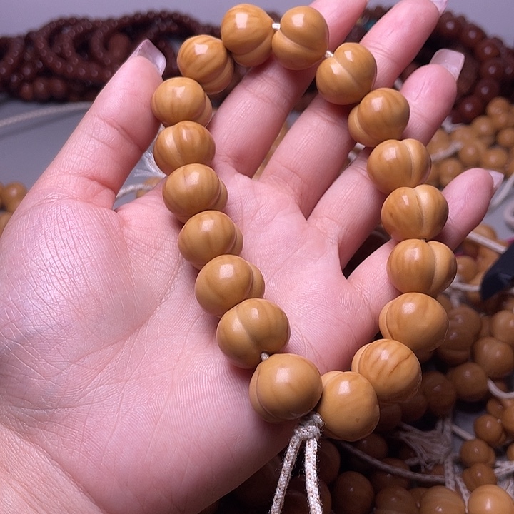 a***哥猴头核桃手串16尺寸镜面柯基屁桃手持全品无暇