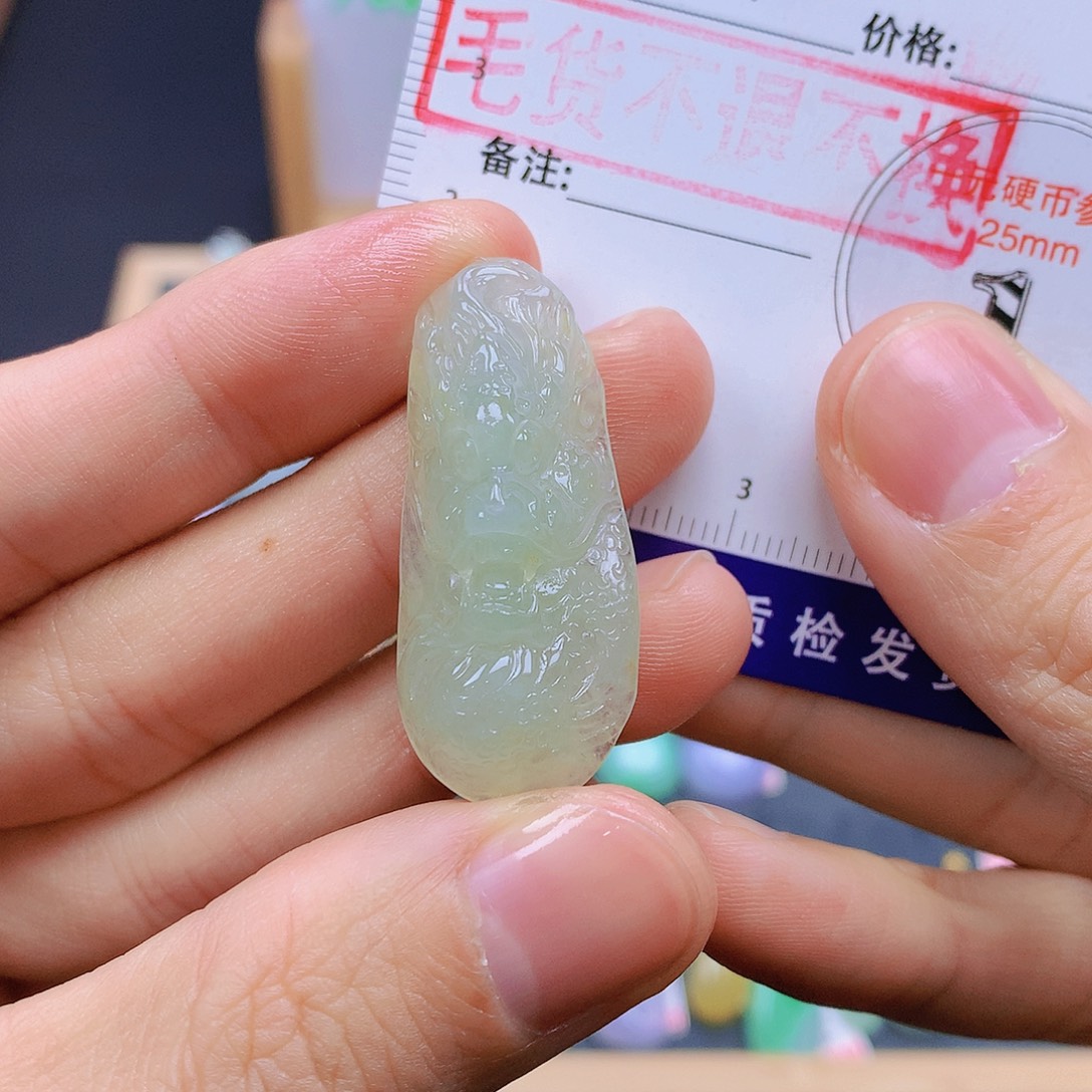 翡翠未镶嵌颈饰翡翠