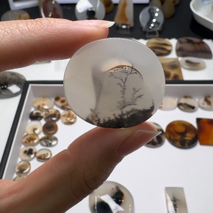 武***话玛瑙/玉髓未镶嵌珠宝奇石