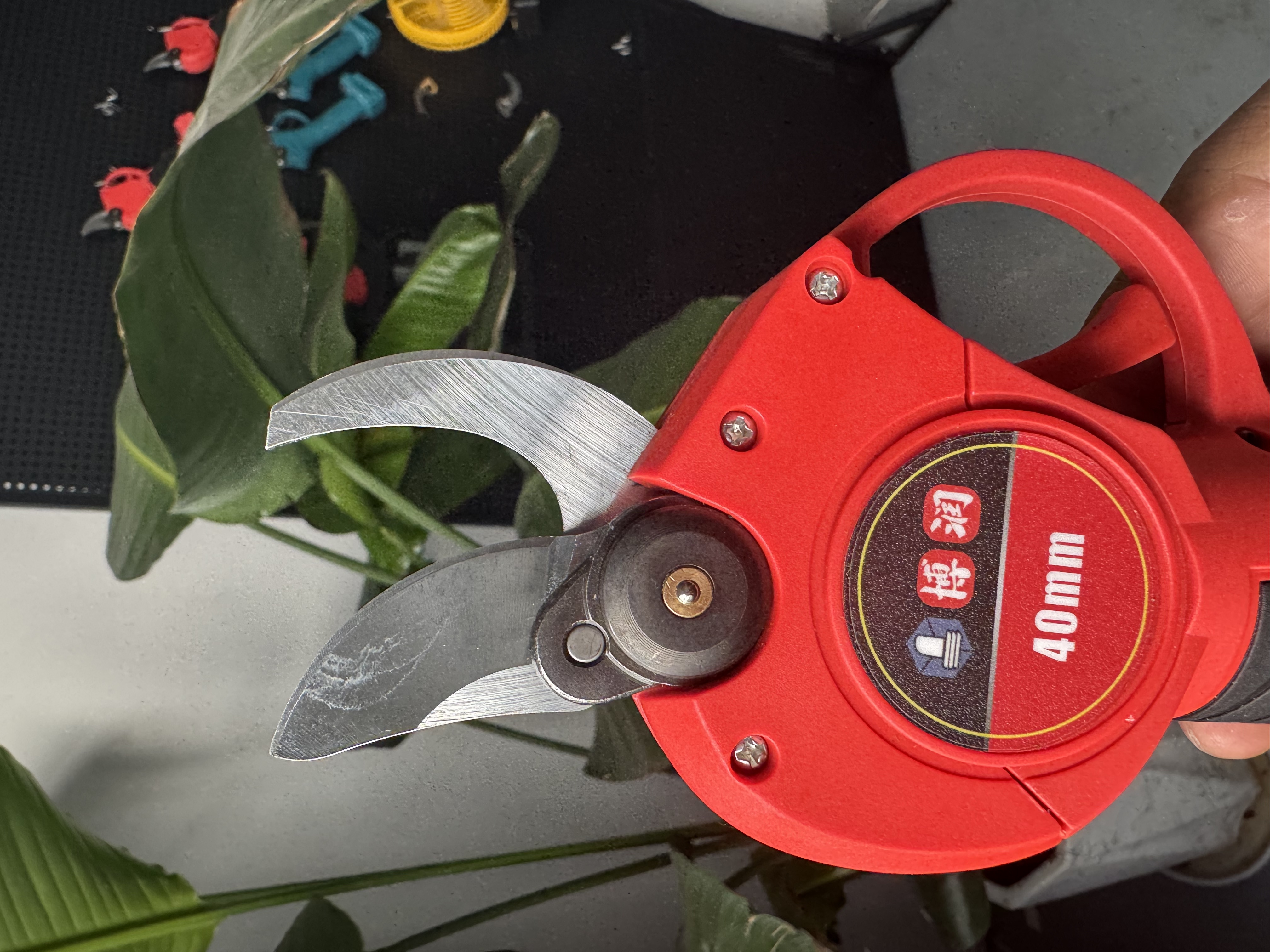 电动修枝剪刀充电式园林果树修枝剪剪树枝锂电树枝专用剪剪枝神器