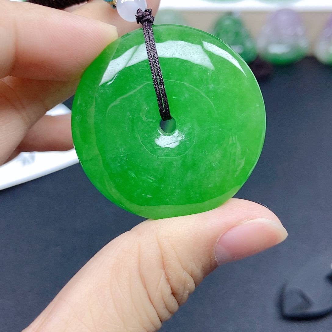颈饰未镶嵌翡翠扣子