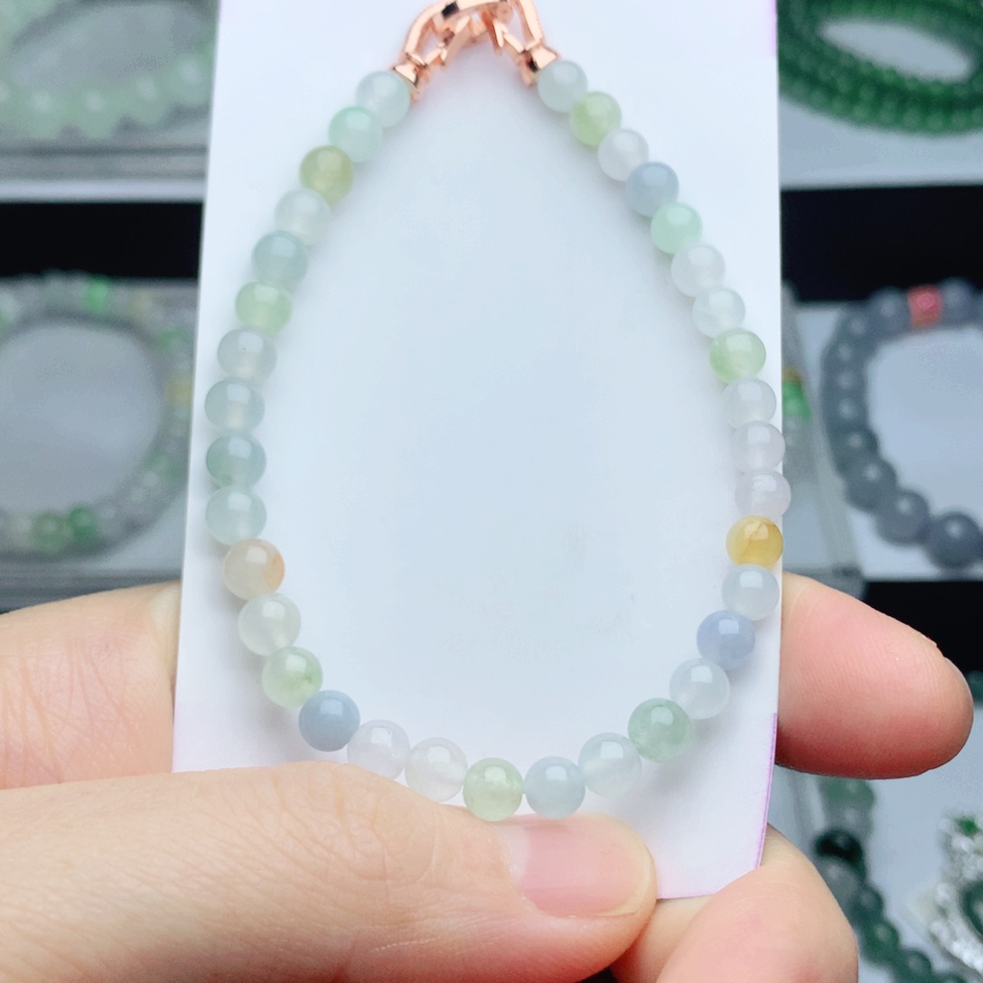 翡翠颈饰未镶嵌珠串