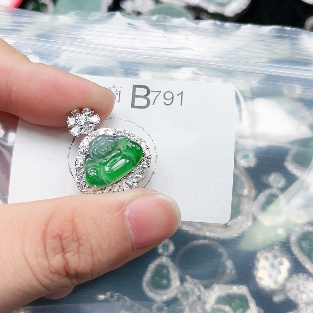 翡翠颈饰未镶嵌翡翠791