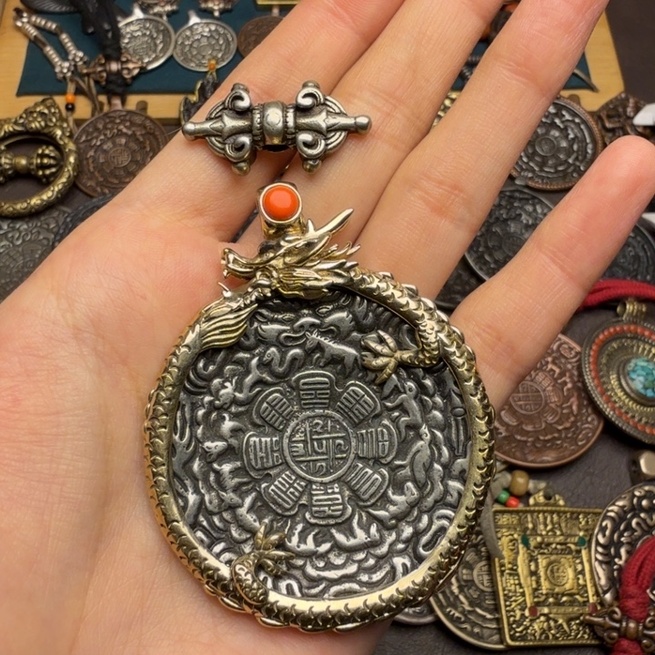 藏传文玩九宫如图