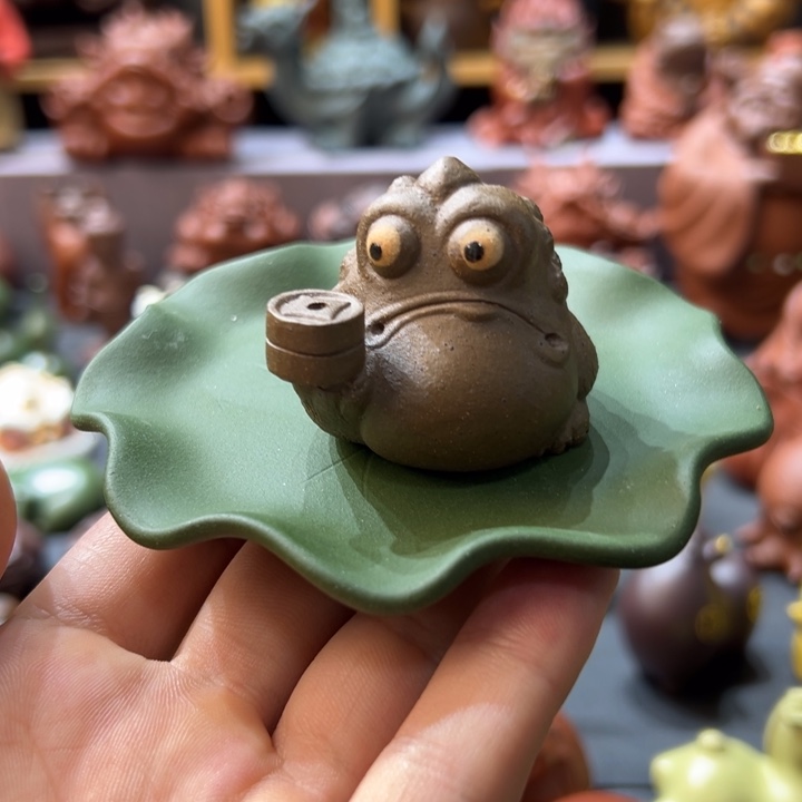 紫砂茶宠紫砂茶宠金蟾香插加底座