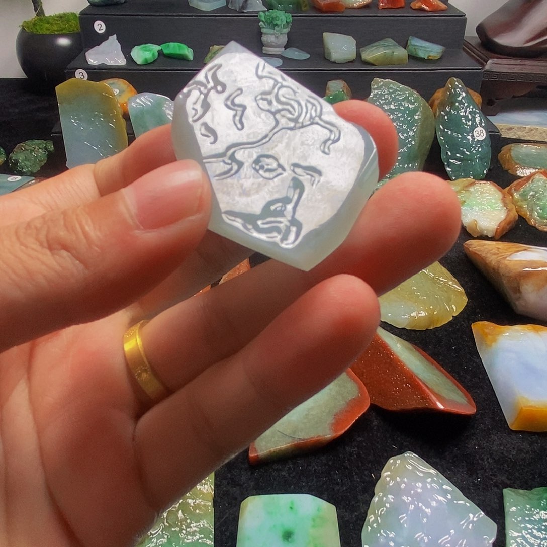 乐****定制翡翠未镶嵌翡翠