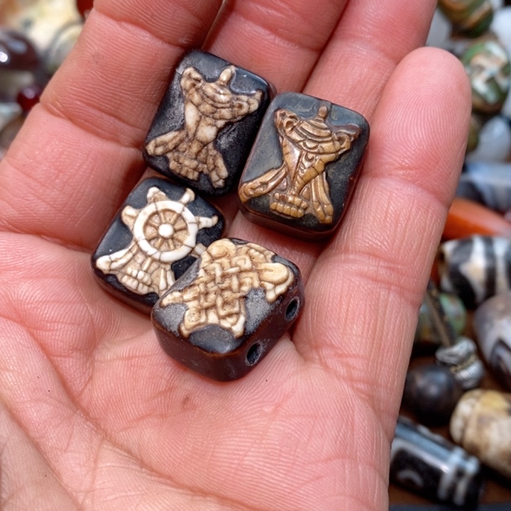 未镶嵌珠子玛瑙/玉髓富**居
