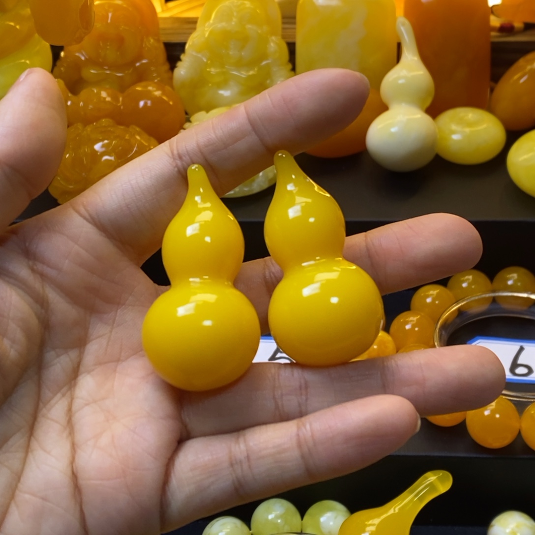 ****儿全品无暇小号鸡油黄精品葫芦