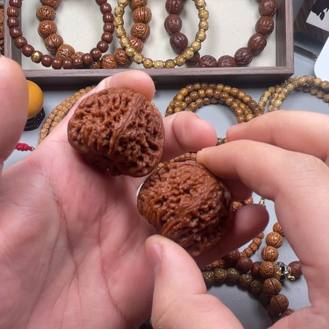 吊坠文玩核桃拖拉机咯哦