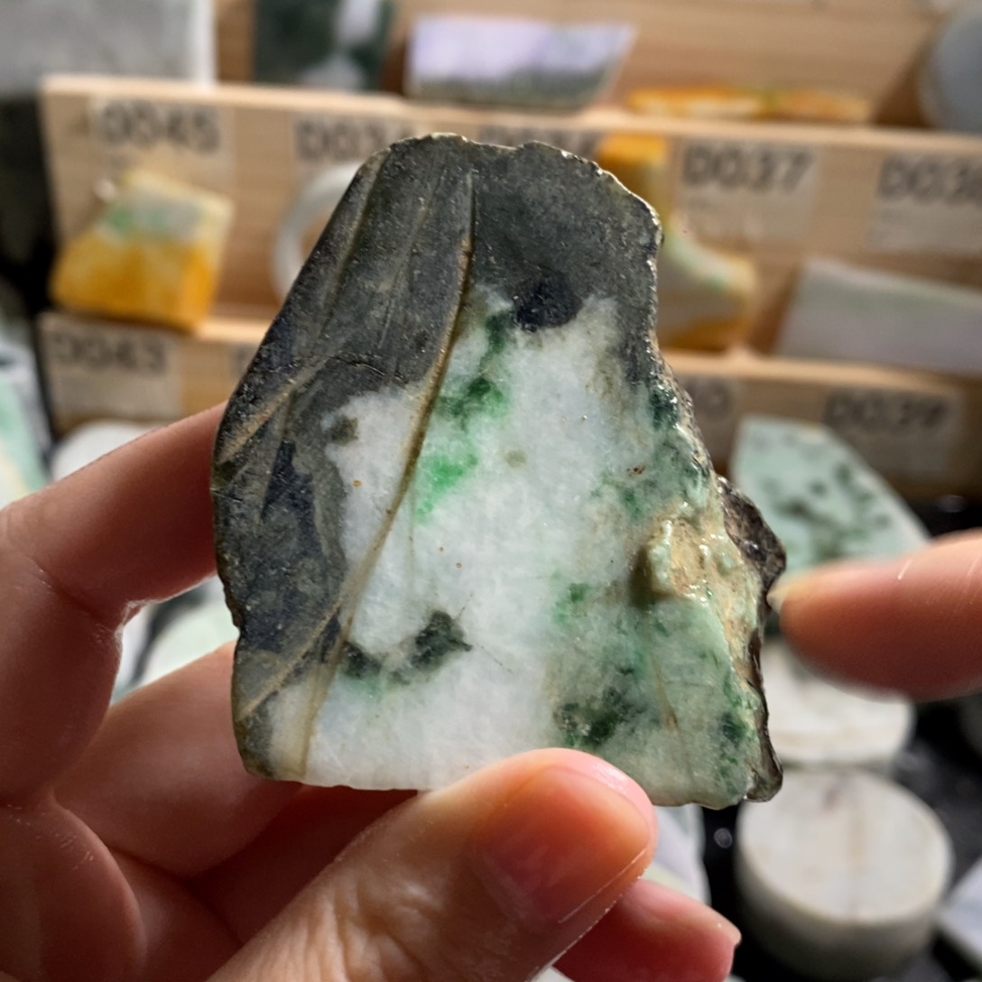 颈饰未镶嵌翡翠天然翡翠