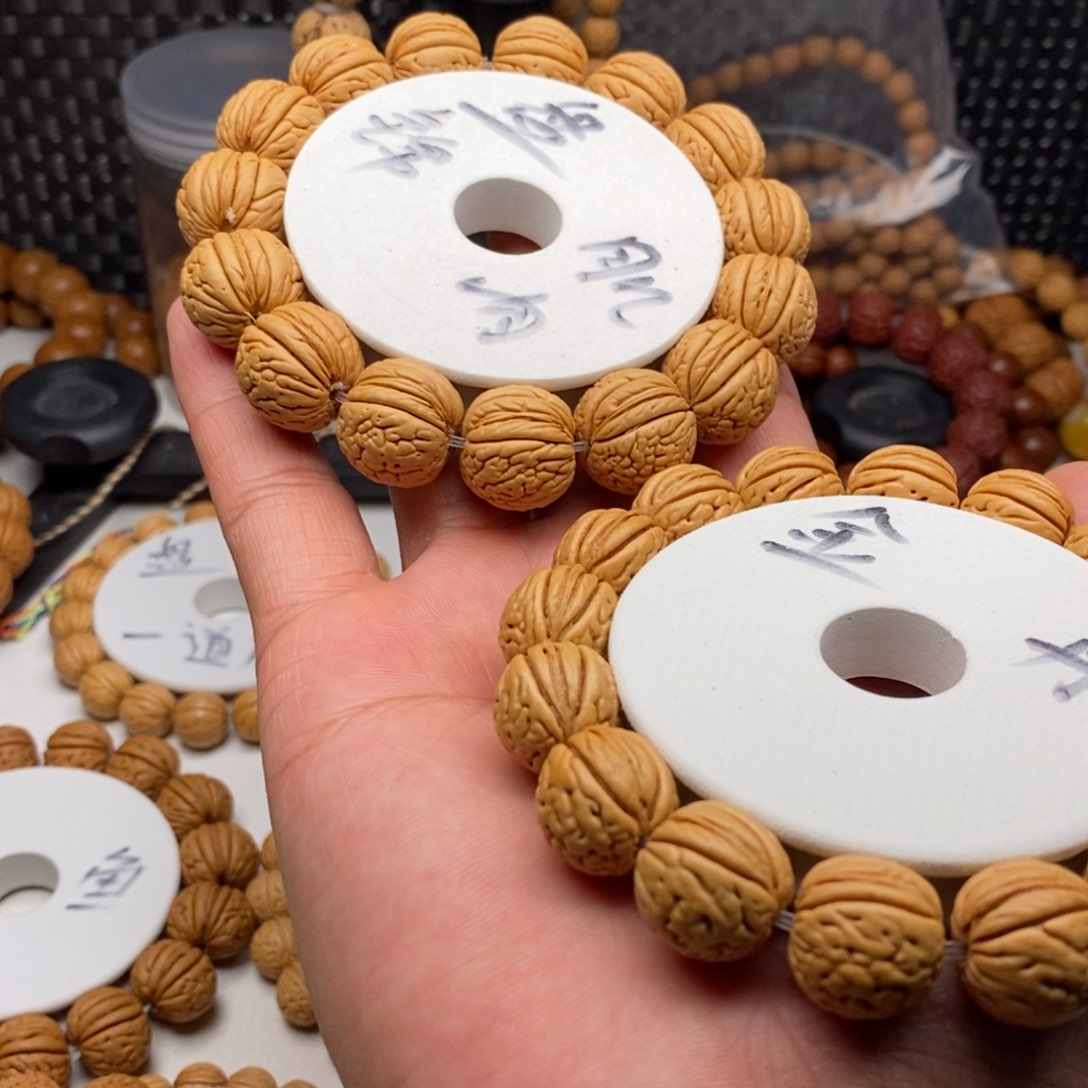 文玩核桃手串A**亮桃核手串