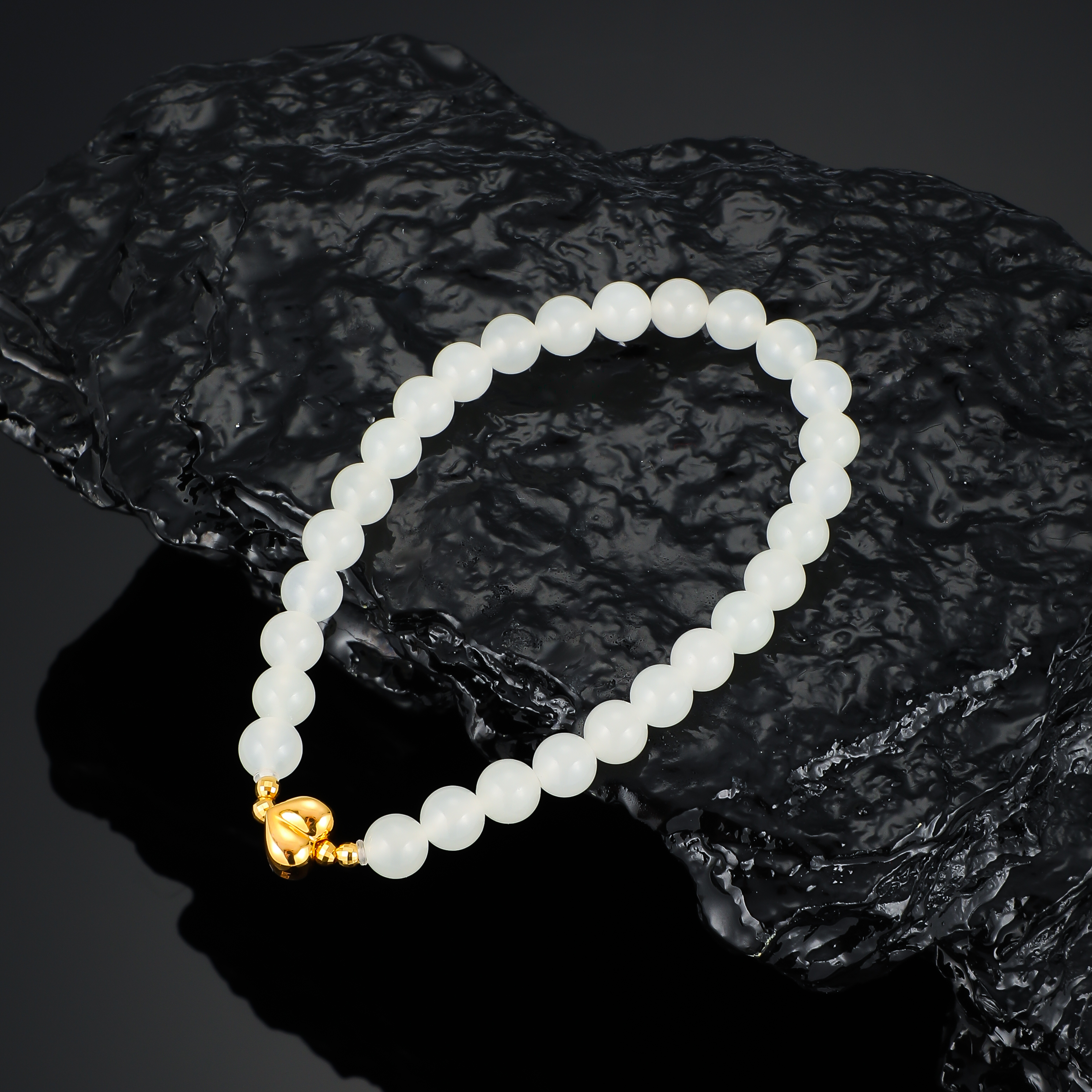 18K金6mm白玉爱心屁桃手串HNZ11989