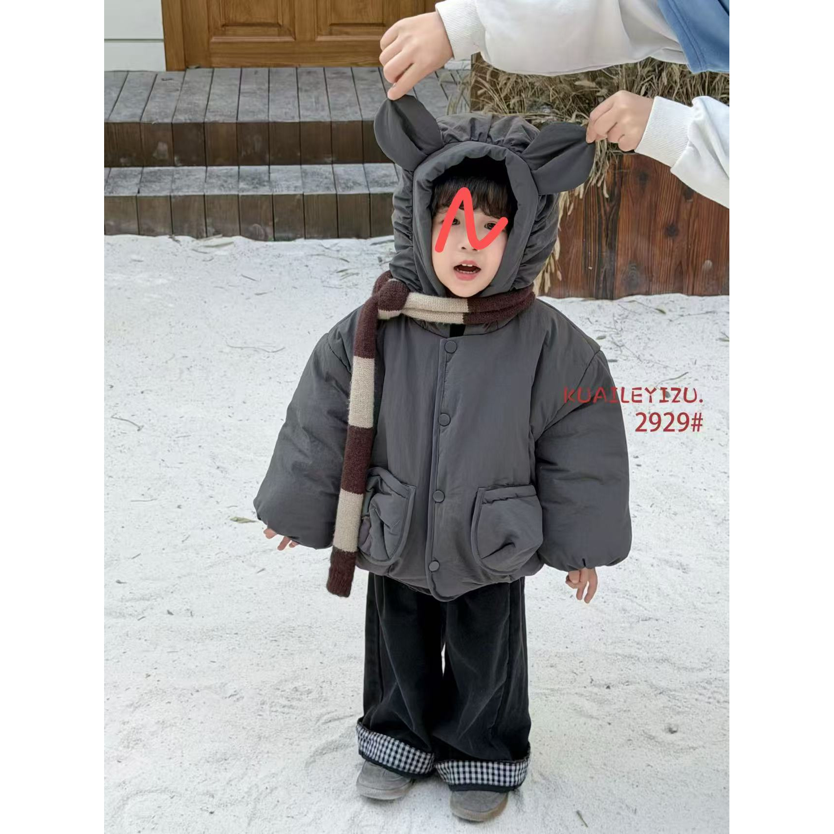 689-灰色兔毛毛连帽棉服