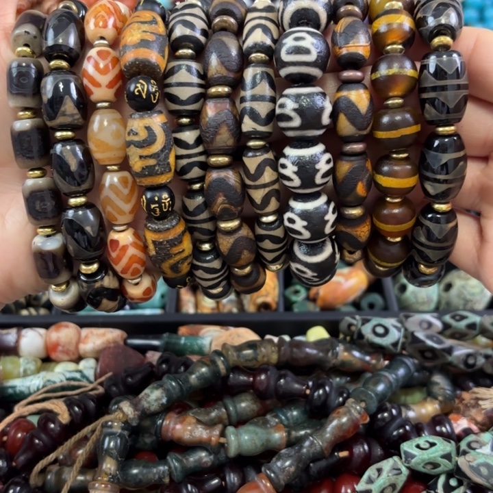 浮***～玛瑙/玉髓未镶嵌颈饰