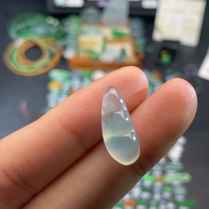 【闪购商品】翡翠挂件未镶嵌豆子