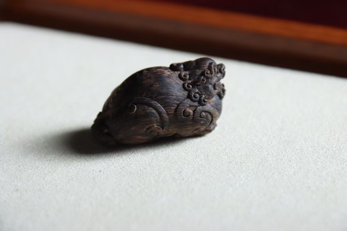 沉香文莱沉水老料精品吊坠 挂件 精工雕刻