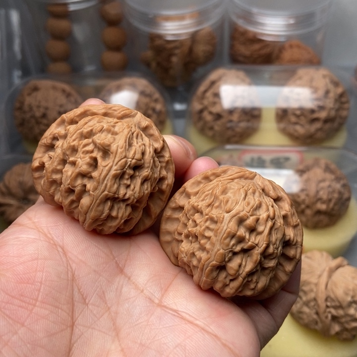 文玩核桃把件?白狮子