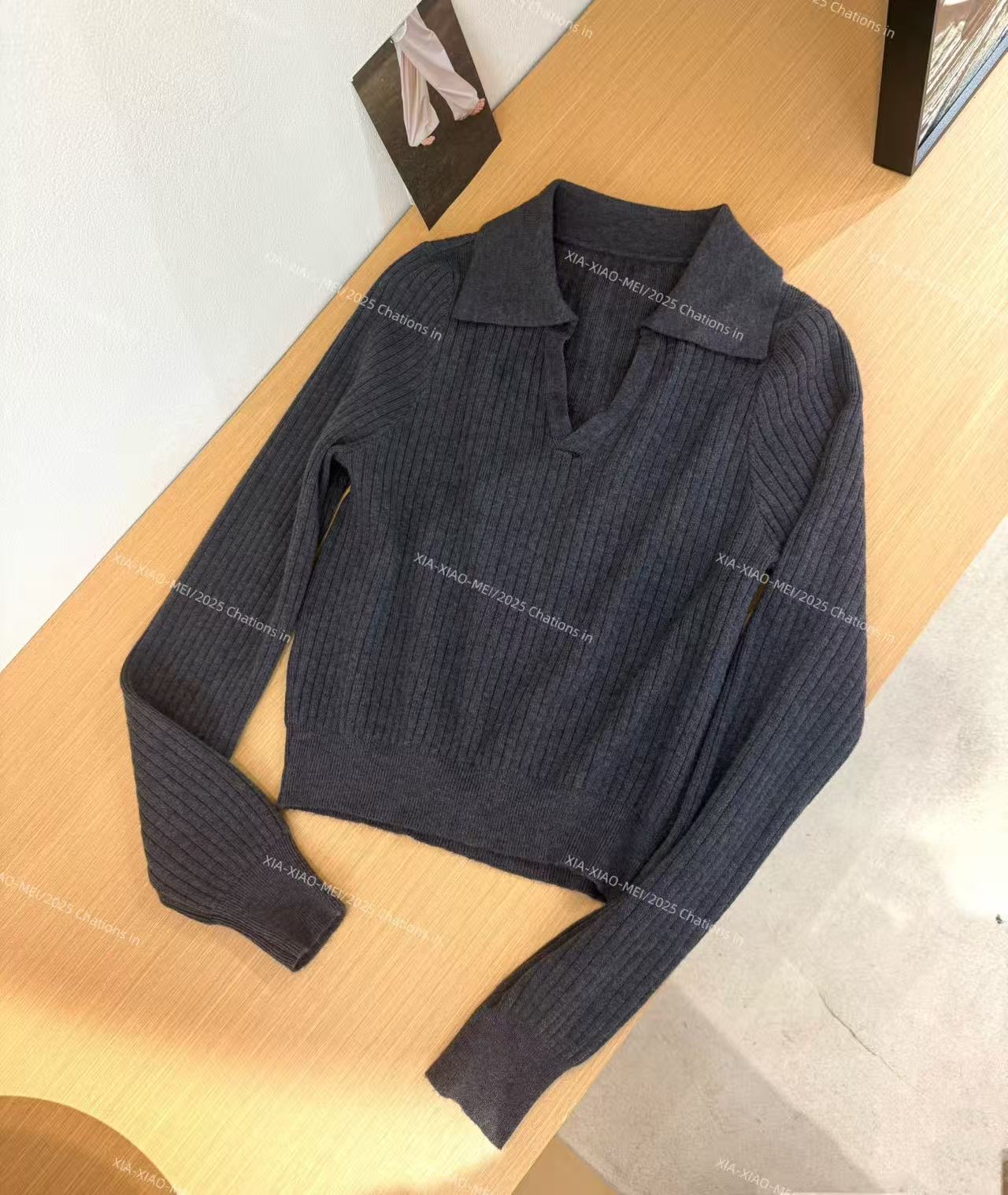 XIAOMEI ｜polo领收腰深灰针织上衣-5415