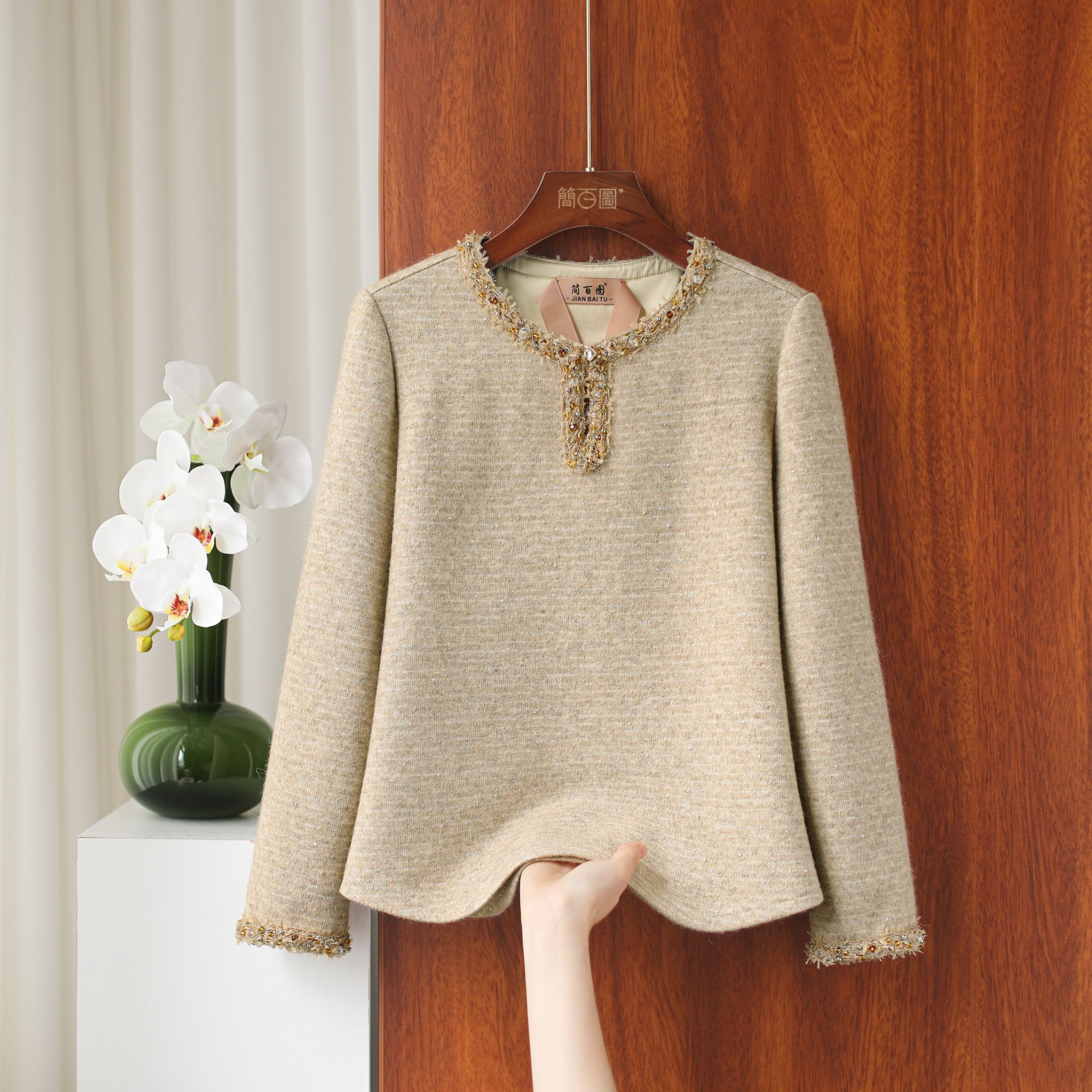 2025新中式圆领保暖复古钉珠保暖毛衣女装显瘦