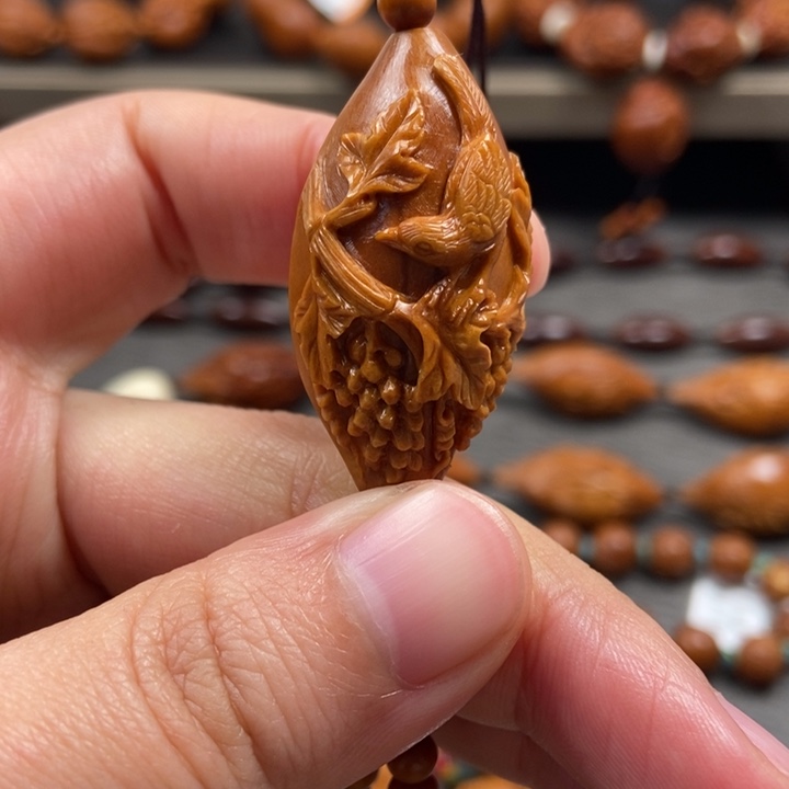 橄榄核手串/手链葡萄山鸟图