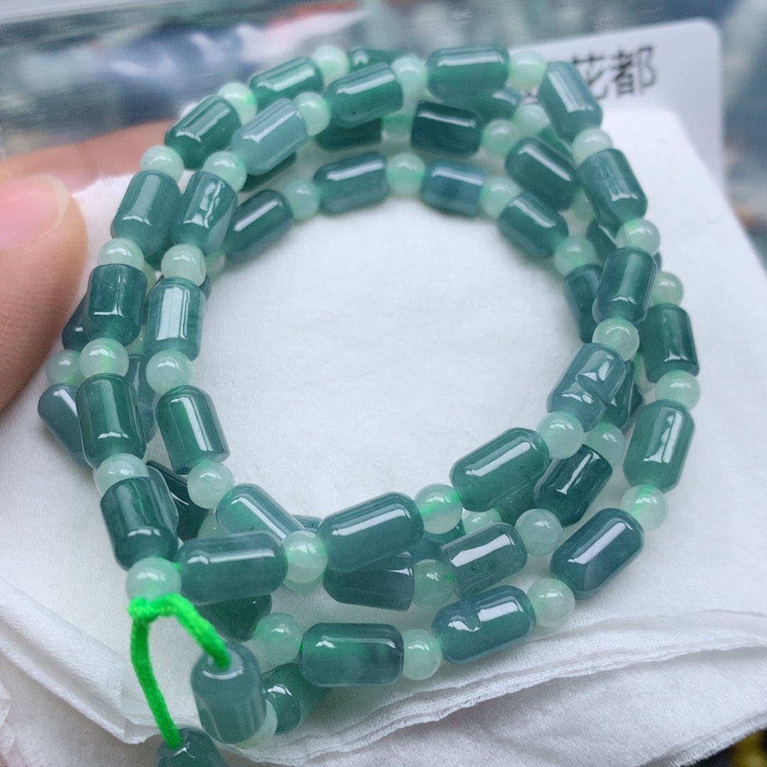 翡翠颈饰未镶嵌手串
