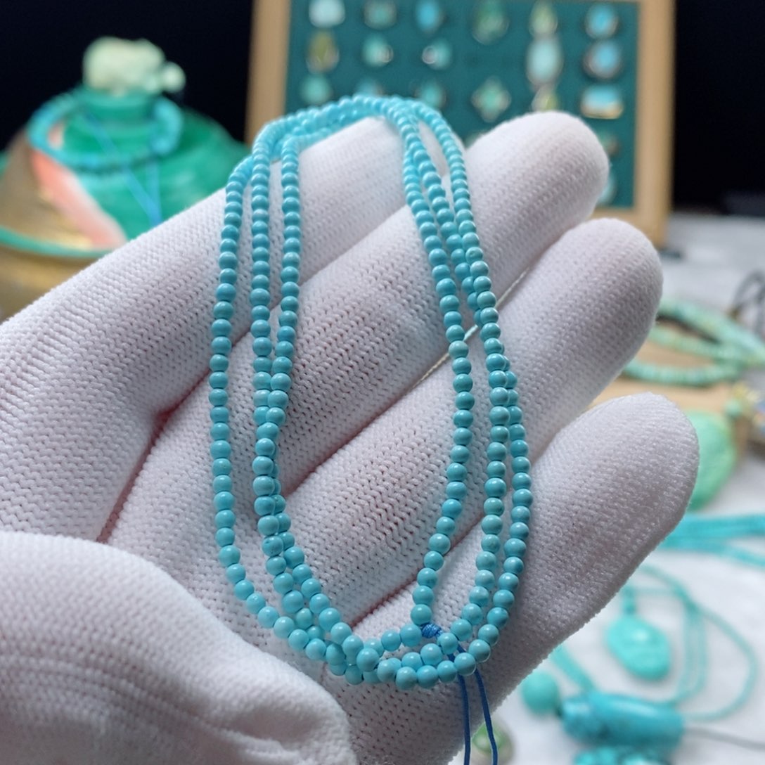 绿松石颈饰未镶嵌帅***人