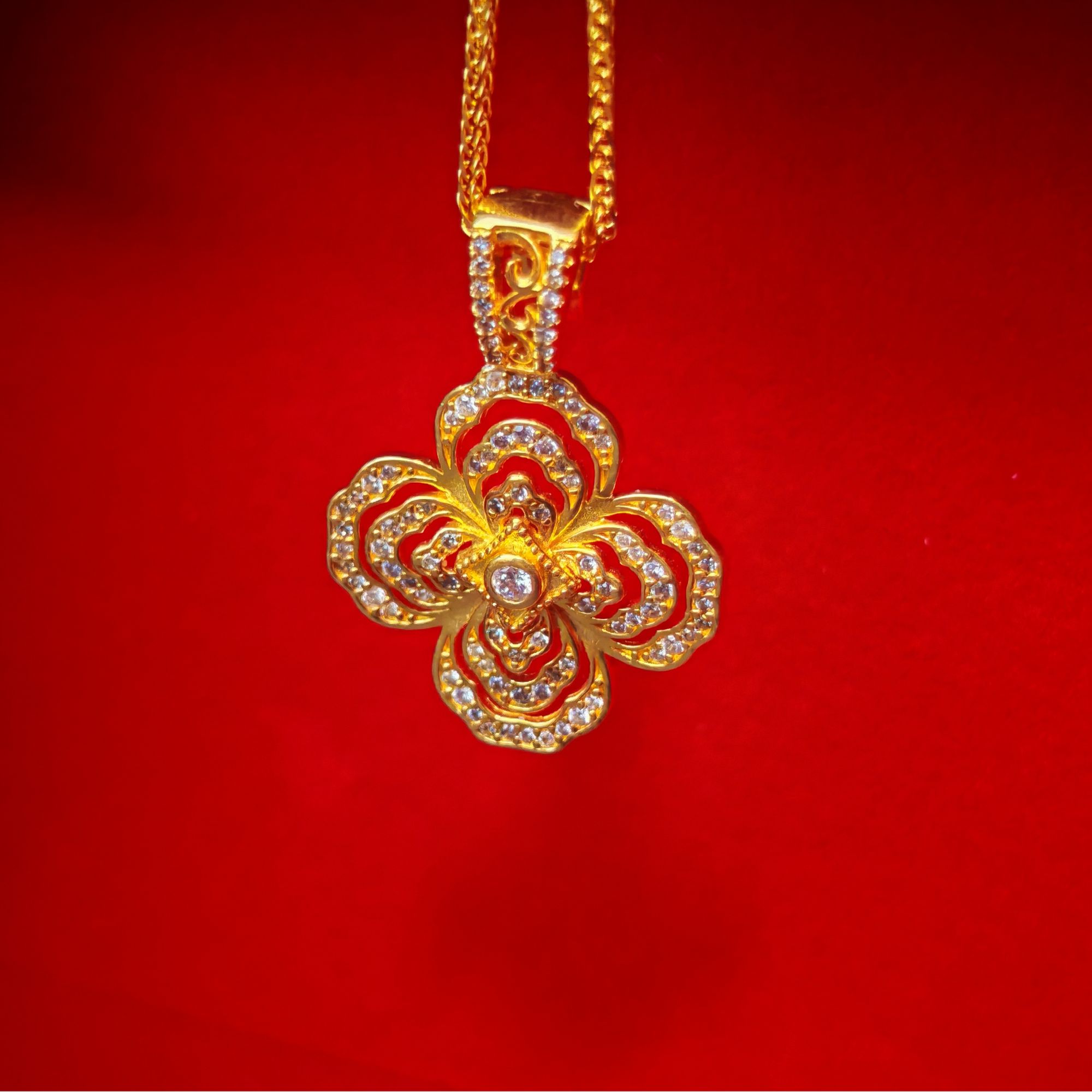 吊坠足银 厚金足银999工艺镶钻小号四叶花吊坠女百搭毛衣链女款