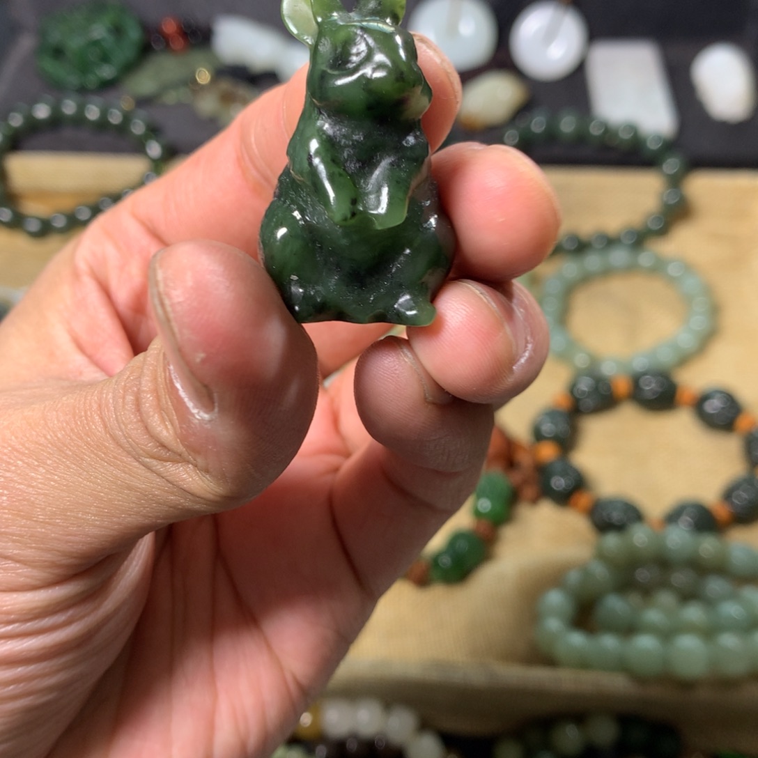 和田玉手链未镶嵌和田玉把件兔子