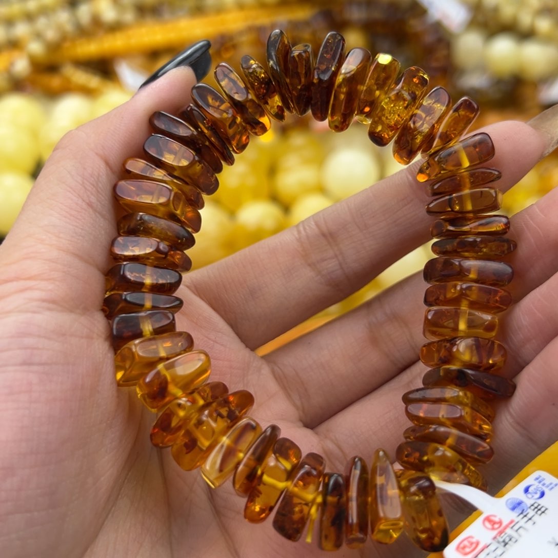 琥珀珠宝奇石未镶嵌