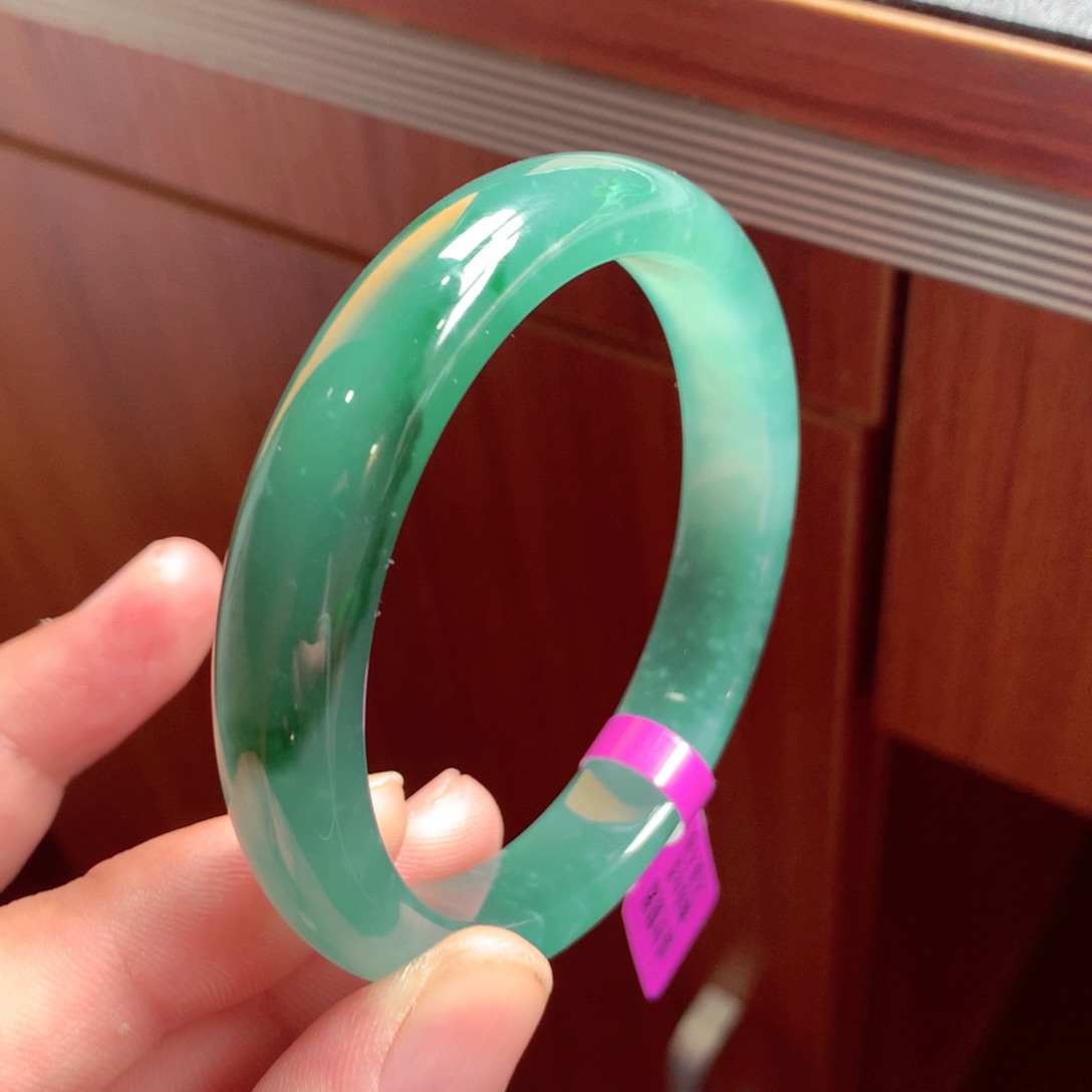 翡翠手镯未镶嵌缅甸翡翠