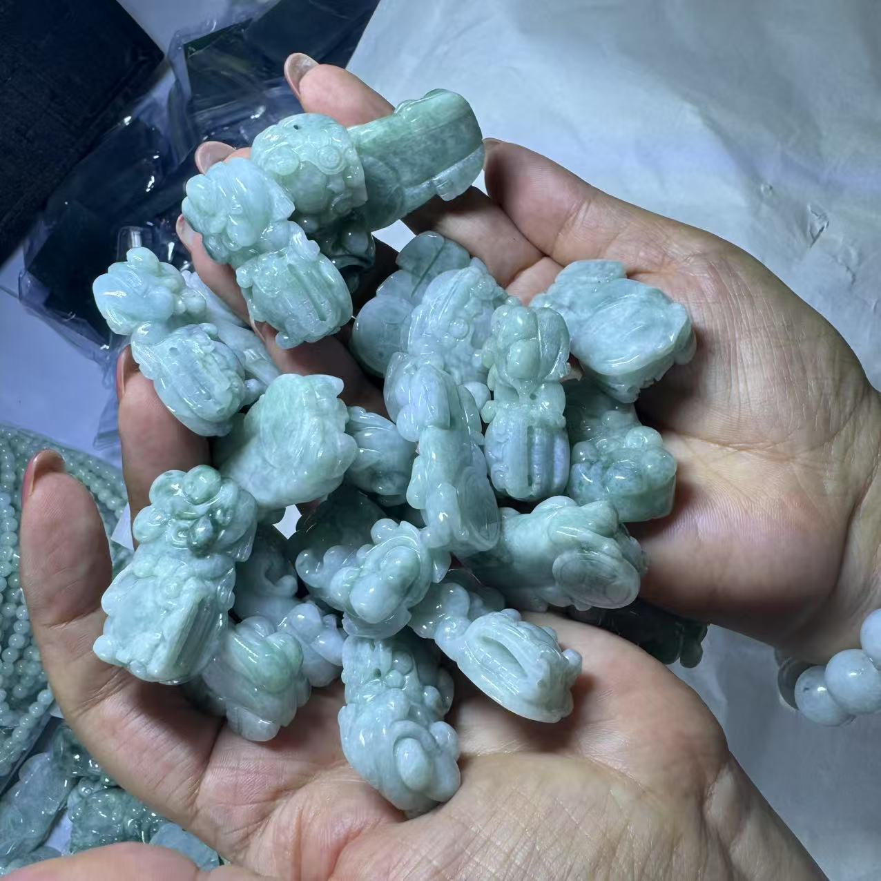 天然A货翡翠貔貅吊坠-多样性发一