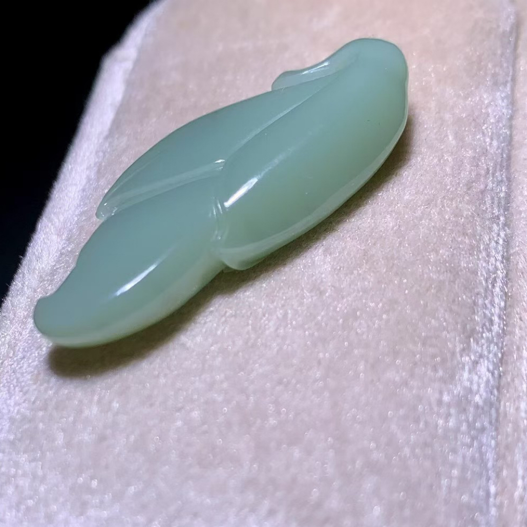 沙枣青兰花挂件尺寸39*17*7mm 7克