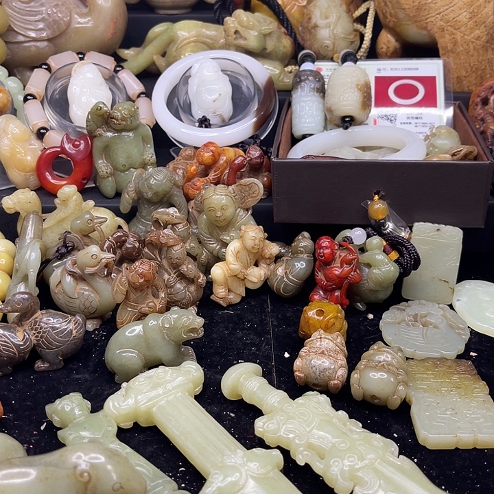 一***天和田玉未镶嵌挂件