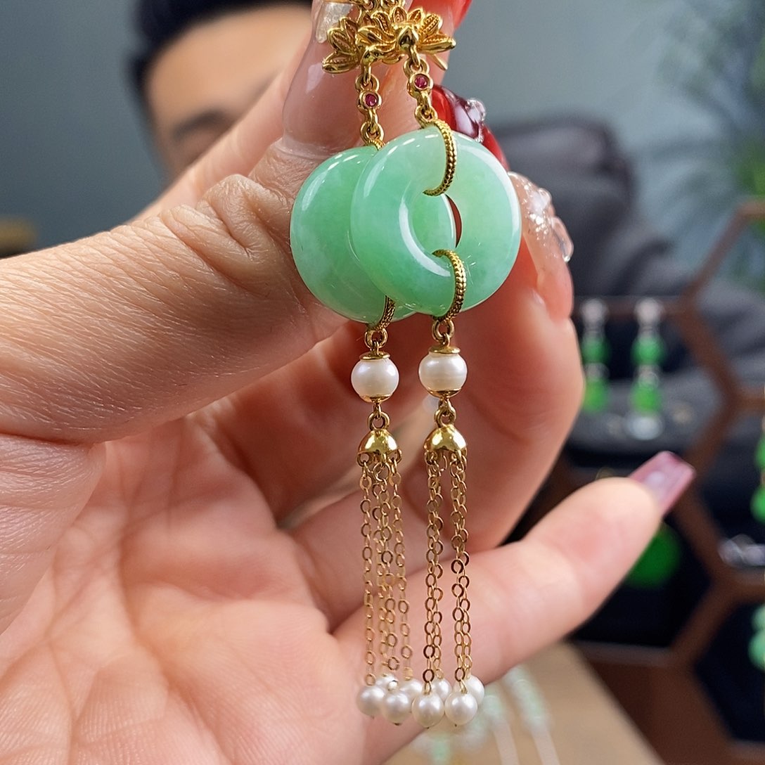 翡翠耳饰18K金镶嵌翡翠