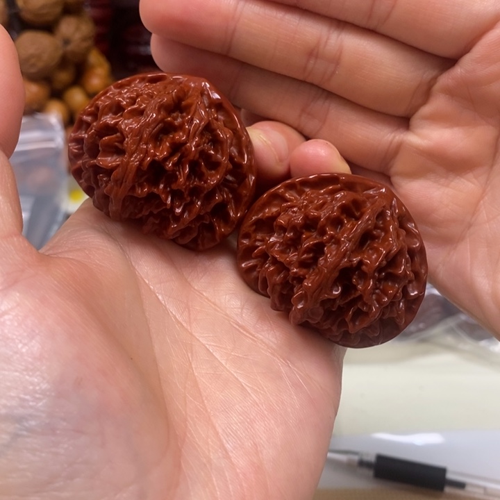 文玩核桃吊坠玉玲珑46