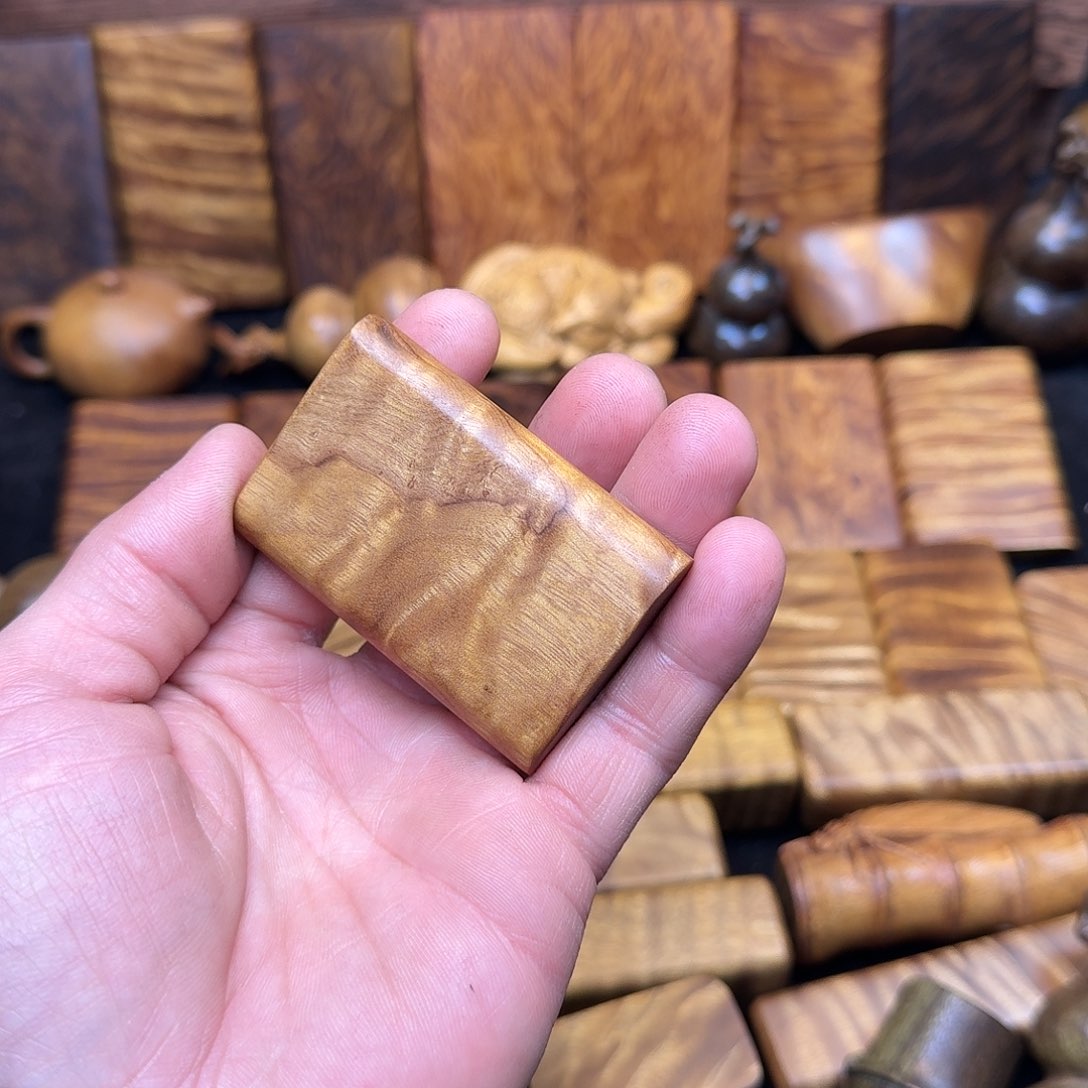 楠木金丝楠木无事牌