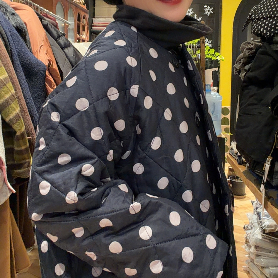 休闲小翻领波点棉服