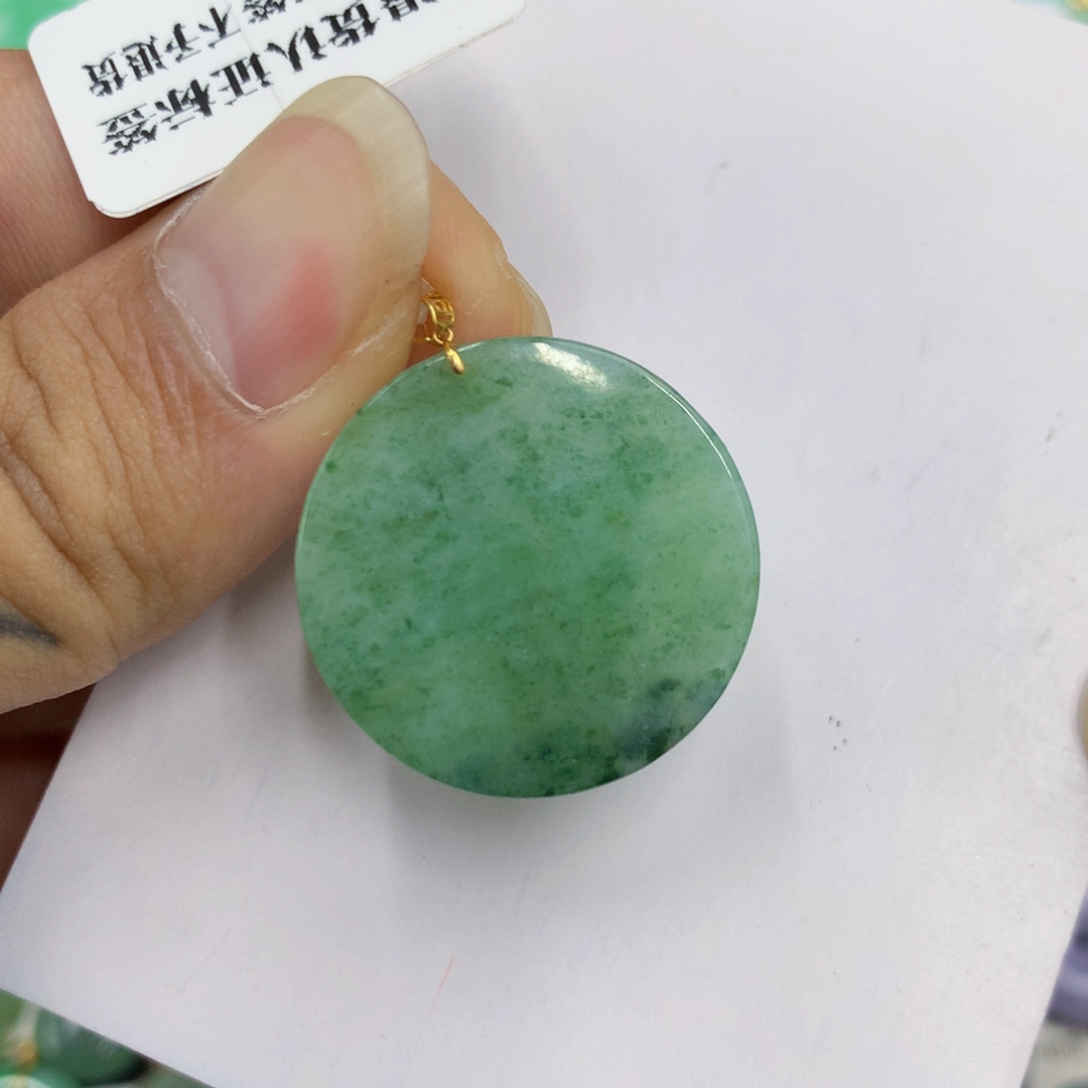 颈饰18K金镶嵌翡翠翡翠